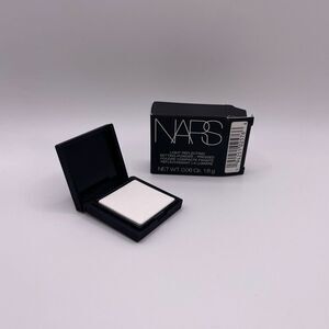 NARS Mini Light Reflecting Pressed Setting Powder